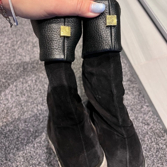 Stuart Weizman suede boots - Picture 7 of 11